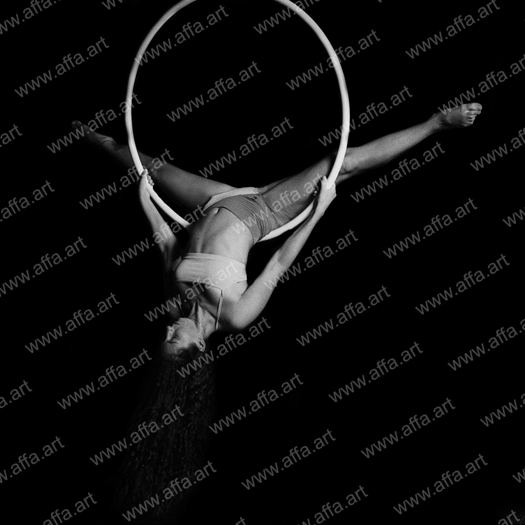 hoop anna 3 with black and white photography